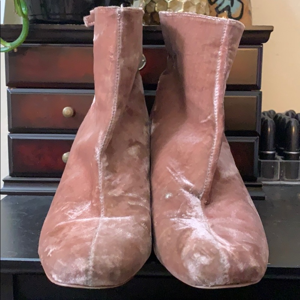 SALE: ZARA PINK SUEDE BOOTS - Picture 2 of 3